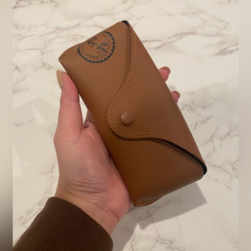 RAY-BAN BROWN LEATHER SUNGLASSES CASE - NWOT